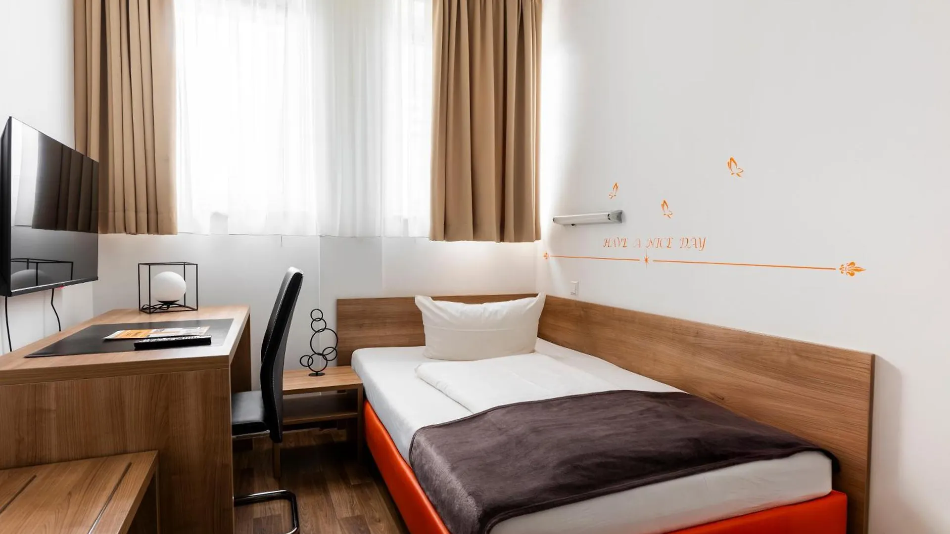 Orange Hotel Und Apartments Neu-Ulm