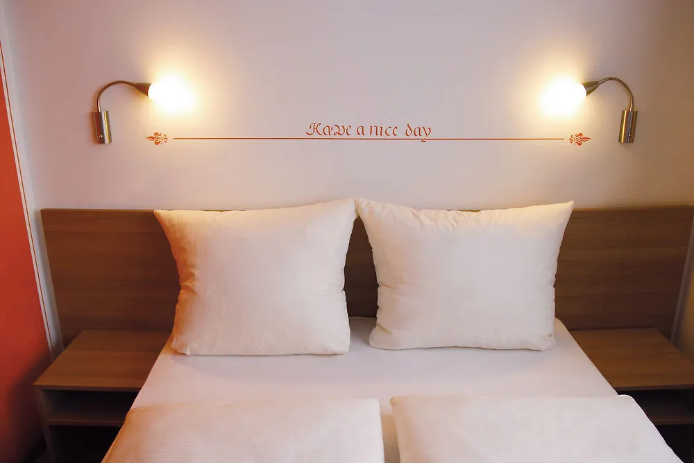 Orange Hotel Und Apartments Neu-Ulm